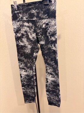 lululemon athletica Black & White Printed Leggings